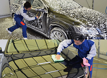 ミネラル取り洗車。泡を流しながら拭き上げているところ